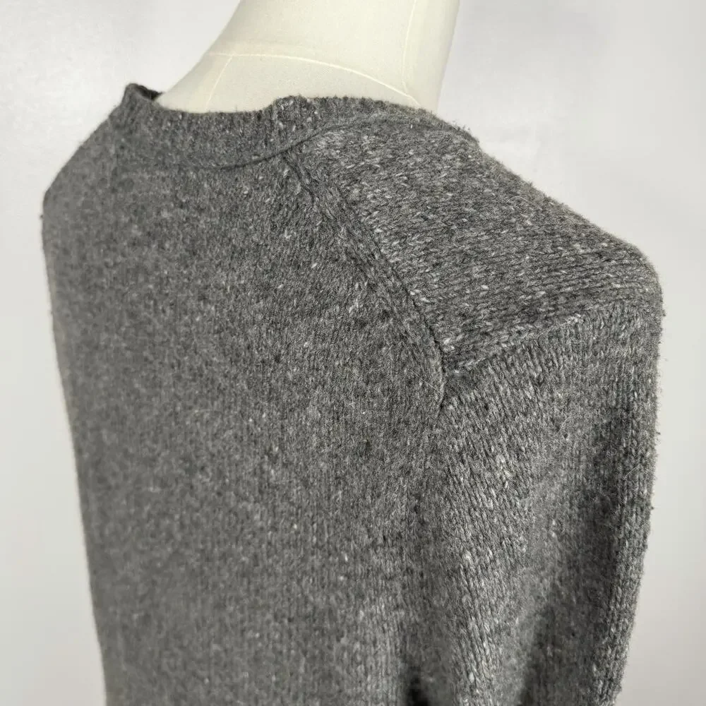 Banana Republic Men’s Lambswool Blend Gray V-Neck Sweater Size M
